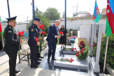 27 Sentyabr - “Anım Günü” ilə əlaqədar ölkəmizin hər yerində olduğu kimi Binəqədi rayonunda da şəhidlərimizin əziz xatirəsi böyük ehtiramla yad edildi