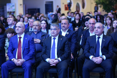 “Konstitusiya və Suverenlik ili” çərçivəsində Şanlı Qələbəmizin 5-ci ildönümünə həsr olunmuş “8 Noyabr-Qürurumuzun, Varlığımızın, Birliyimizin təntənəsi” adlı ümumrayon tədbiri keçirildi