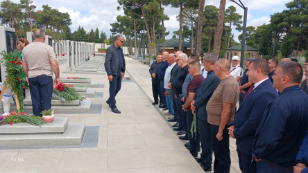 Şəhid Ağayev Həmdəm Mayıl oğlunun doğum günü ilə əlaqədar məzarı ziyarət olundu