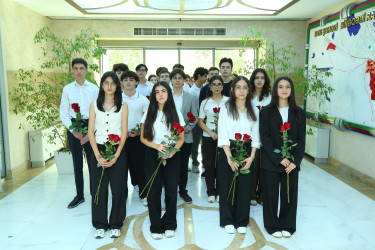 “Şəhərsalma və Memarlıq İli” çərçivəsində 2025-2026-cı tədris ilində ali təhsil müəssisələrinə tələbə qəbulu imtahanında Binəqədi rayonu üzrə yüksək nəticə göstərən gənclərlə  görüş keçirildi