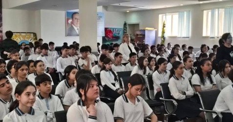 Binəqədi rayonu 3 №-li tam orta məktəbdə "Narkotiksiz gələcək naminə!” mövzusunda tədbir keçirildi