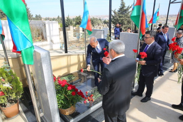 27 Sentyabr - “Anım Günü” ilə əlaqədar ölkəmizin hər yerində olduğu kimi Binəqədi rayonunda da şəhidlərimizin əziz xatirəsi böyük ehtiramla yad edildi