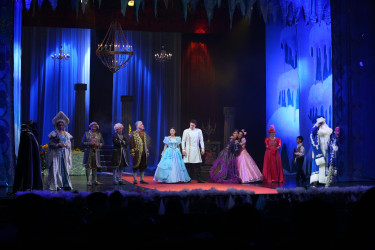 Rayon ərazisində yaşayan uşaqlar sosialyönümlü layihə çərçivəsində Akademik Milli Dram Teatrında “Gözəl və Bədheybət” tamaşasını izlədilər