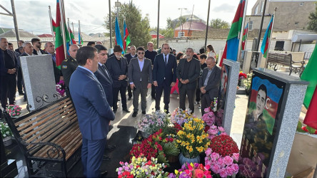 Şəhid Abbasov Vahid Sahib oğlunun şəhadətinin ildönümü ilə əlaqədar məzarı ziyarət olundu