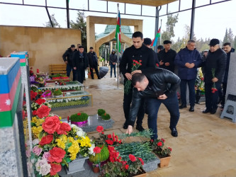 Şəhid Zeynalov Teymur Tağı oğlunun doğum günü ilə əlaqədar məzarı ziyarət olundu
