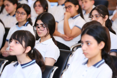 Binəqədi rayonu 135 nömrəli tam orta məktəbdə "Narkotiksiz gələcək naminə” mövzusunda görüş keçirildi