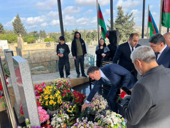 Şəhid Abbasov Vahid Sahib oğlunun şəhadətinin ildönümü ilə əlaqədar məzarı ziyarət olundu