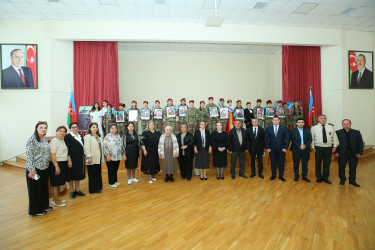 Binəqədi rayonu 179 № li tam orta məktəbdə 2016-cı il Aprel döyüşləri zamanı şəhidlik zirvəsinə ucalmış Emin Bağırovun və Fəxrəddin Qurbanlının anım gününə həsr olunmuş tədbir keçirildi