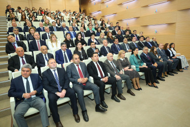 “Şəhərsalma və Memarlıq İli” çərçivəsində Binəqədi rayonunda Ümummilli Lider Heydər Əliyevin anadan olmasının 103-cü ildömümünə həsr olunmuş “TARİXİN, LİDERLİYİN VƏ XİLASKARLIĞIN HEYDƏR ƏLİYEV ZİRVƏSİ" adlı tədbir keçirildi
