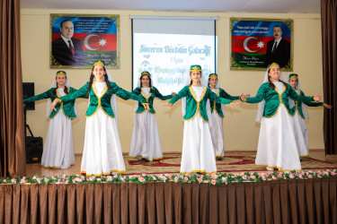 “Konstitusiya və Suverenlik İli” çərçivsində Binəqədi rayonu Vahid Əzizov adına 30 nömrəli tam orta məktəbdə "1 iyun - Uşaqların Beynəlxalq Müdafiəsi Günü”nə həsr edilmiş “Suveren dövlətin gələcəyi” adlı tədbir keçirildi