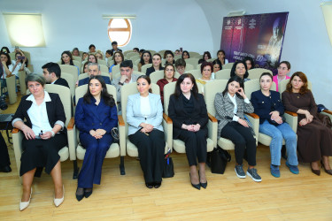 “Konstitusiya və Suverenlik İli” çərçivəsində ümummilli lider Heydər Əliyevin anadan olmasının 102-ci ildönümünə həsr olunmuş “Gərək nəbzin Vətənin nəbzilə vursun” adlı konfrans-konsert keçirildi
