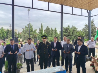 Şəhid Həsənov Nurlan Nadir oğlunun anım günü ilə əlaqədar məzarı ziyarət olundu