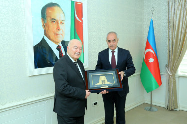 Binəqədi Rayon İcra Hakimiyyətində əməkdar hüquqşünas, III dərəcəli Dövlət Ədliyyə müşaviri (Ədliyyə general-mayoru), müharibə və əmək veteranı, Azərbaycan Ağsaqqallar Şurasının İdarə Heyətinin üzvü, Binəqədi rayonu Ağsaqqallar Şurasının sədri, kino məsləhətçisi Akif Rəfiyevin 90 illik yubileyi münasibətilə görüş keçirildi