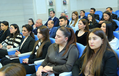 Binəqədi rayonunda “Konstitusiya və Suverenlik İli” çərçivəsində “Ümummilli Lider Heydər Əliyev müstəqil Azərbaycan Konstitusiyasının müəllifidir” mövzusunda məlumat sessiyası keçirildi