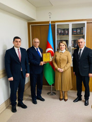 248 № li tam orta məktəbin direktoru Xəyyam Səttar oğlu Fərəcov Binəqədi Rayon İcra Hakimiyyəti başçısının Fəxri Fərmanı ilə təltif edildi