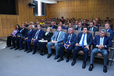 15 oktyabr 2026-cı il tarixində Binəqədi Rayon İcra Hakimiyyətinin başçısı Elxan Allahverdiyevin M.Ə.Rəsulzadə qəsəbə sakinləri ilə səyyar qəbulu keçirildi