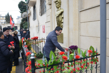 Şəhid Qurbanov Davud Taryel oğlunun doğum günü ilə əlaqədar xatirə barelyefi ziyarət olundu