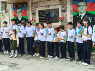 Şəhid Hüseynov Ramin Qüdrət oğlununun adını əbədiləşdirmək üçün yaradılmış “Şəhid Bulağı” önündə anım mərasimi keçirildi