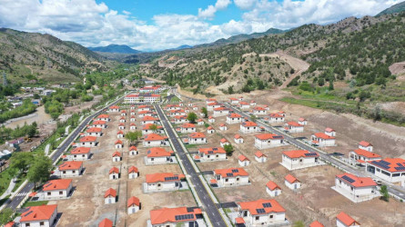 LAÇIN