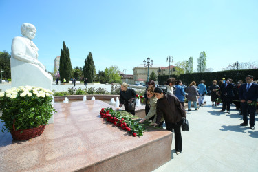 28 aprel 2026-cı il tarixində Binəqədi rayonunda yerləşən akademik Zərifə Əliyeva adına istirahət parkında görkəmli alim, Əməkdar elm xadimi, tibb elmləri doktoru, professor, akademik Zərifə xanım Əliyevanın anadan olmasının 103 illiyi münasibətilə abidəsinin ziyarət olunması