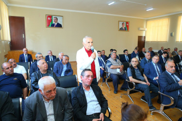 24 aprel 2025-ci il tarixində Binəqədi Rayon İcra Hakimiyyətinin başçısı Elxan Allahverdiyevin 6-cı mikrorayon sakinləri ilə səyyar qəbulu