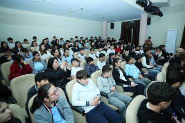25 fevral 2026-cı il tarixində Binəqədi Rayon İcra Hakimiyyətinin təşkilatçılığı ilə Şuşa Dövlət Musiqili Dram Teatrında Xocalı soyqırımının 34-cü ildönümünə həsr olunmuş “İki əsgər” adlı  tamaşanın nümayişi