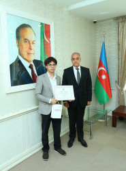 11 sentyabr 2026-cı il tarixində  2025-2026-cı tədris ilində ali təhsil müəssisələrinə tələbə qəbulu imtahanında Binəqədi rayonu üzrə yüksək nəticə göstərən gənclərlə  görüş