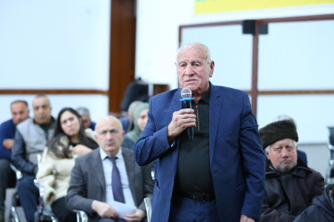 23 aprel 2026-cı il tarixində Binəqədi Rayon İcra Hakimiyyətinin başçısı Elxan Allahverdiyevin 8-ci mikrorayon sakinləri ilə səyyar qəbulu