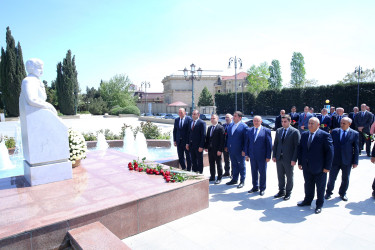 Görkəmli oftolmoloq alim, akademik Zərifə xanım Əliyevanın anadan olmasının 101-ci ildönümü münasibətilə “Zirvələrə yüksələn zərif insan ömrü” adlı tədbir 25.04.2024