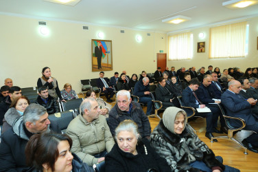 12 fevral 2026-cı il tarixində Binəqədi Rayon İcra Hakimiyyətinin başçısı Elxan Allahverdiyevin 9-cu mikrorayon sakinləri ilə səyyar qəbulu