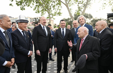 Bakının Binəqədi rayonunda Prezident İlham Əliyev və Qırğız Respublikasının Prezidenti Sadır Japarovun qırğız yazıçısı Çingiz Aytmatovun abidəsinin açılış mərasimində iştirakı 24.04.2024