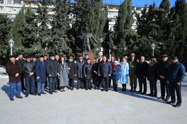 Binəqədi rayonunda dahi rumın bəstəkarı Corce Eneskunun adını daşıyan parkda Rumıniyanın Milli Mədəniyyət Günü münasibətilə tədbir  15.0.1.2024