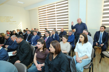 16 mart 2026-cı il tarixində Binəqədi Rayon İcra Hakimiyyətinin başçısı Elxan Allahverdiyevin 7-ci mikrorayon sakinləri ilə səyyar qəbulu