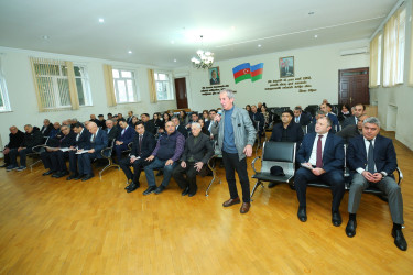 24 fevral 2026-cı il tarixində Binəqədi Rayon İcra Hakimiyyətinin başçısı Elxan Allahverdiyevin 8-ci mikrorayon sakinləri ilə səyyar qəbulu