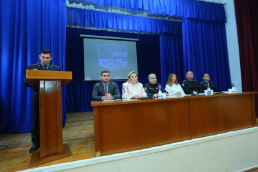 01.05.2025 - Humanitar Kollecdə "Narkotiksiz gələcək naminə” mövzusunda görüş