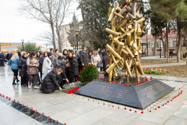 20 Yanvar faciəsinin 34-cü ildönümü ilə əlaqədar  Biləcəri qəsəbəsində yerləşən 20 Yanvar şəhidlərinin xatirə parkında ucaldılmış “Güllə yağışı” abidəsi ziyarəti 19.01.2024