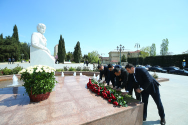 28 aprel 2026-cı il tarixində Binəqədi rayonunda yerləşən akademik Zərifə Əliyeva adına istirahət parkında görkəmli alim, Əməkdar elm xadimi, tibb elmləri doktoru, professor, akademik Zərifə xanım Əliyevanın anadan olmasının 103 illiyi münasibətilə abidəsinin ziyarət olunması