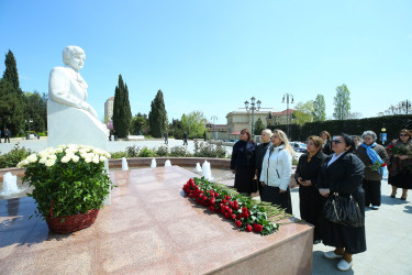 28 aprel 2026-cı il tarixində Binəqədi rayonunda yerləşən akademik Zərifə Əliyeva adına istirahət parkında görkəmli alim, Əməkdar elm xadimi, tibb elmləri doktoru, professor, akademik Zərifə xanım Əliyevanın anadan olmasının 103 illiyi münasibətilə abidəsinin ziyarət olunması