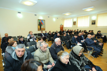 12 fevral 2026-cı il tarixində Binəqədi Rayon İcra Hakimiyyətinin başçısı Elxan Allahverdiyevin 9-cu mikrorayon sakinləri ilə səyyar qəbulu