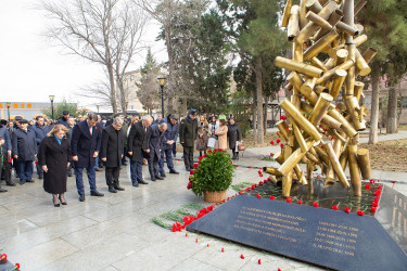 20 Yanvar faciəsinin 34-cü ildönümü ilə əlaqədar  Biləcəri qəsəbəsində yerləşən 20 Yanvar şəhidlərinin xatirə parkında ucaldılmış “Güllə yağışı” abidəsi ziyarəti 19.01.2024