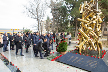 20 Yanvar faciəsinin 34-cü ildönümü ilə əlaqədar  Biləcəri qəsəbəsində yerləşən 20 Yanvar şəhidlərinin xatirə parkında ucaldılmış “Güllə yağışı” abidəsi ziyarəti 19.01.2024